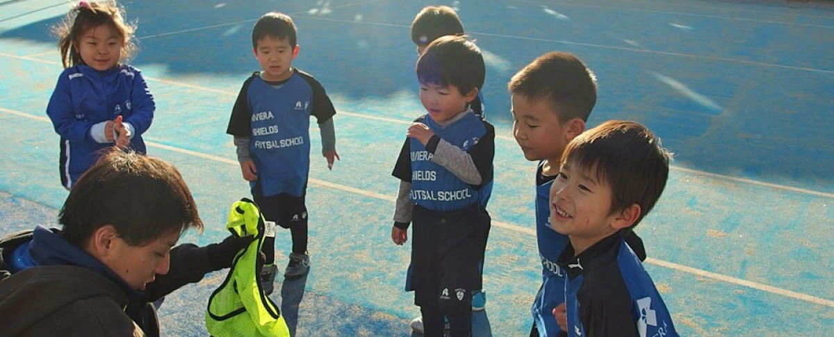 写真:フットサルをしている様子