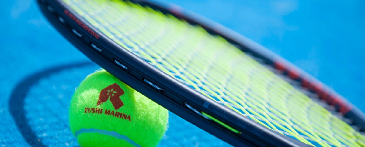 写真：リビエラ逗子マリーナ テニススクール