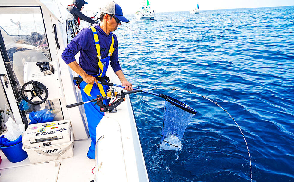 写真:魚釣りの様子