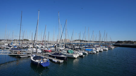 江の島ヨットハーバー