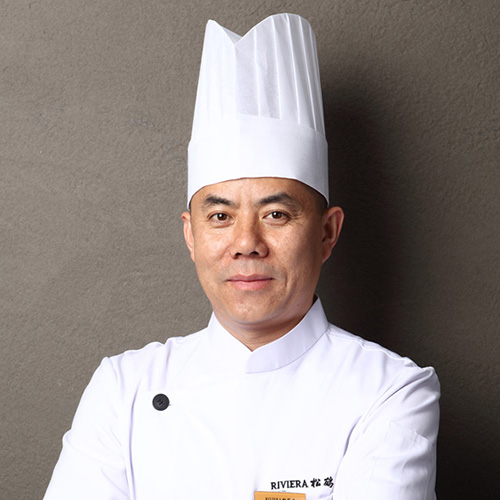 写真:「RIVIERA松鶴楼」総料理長・陳偉