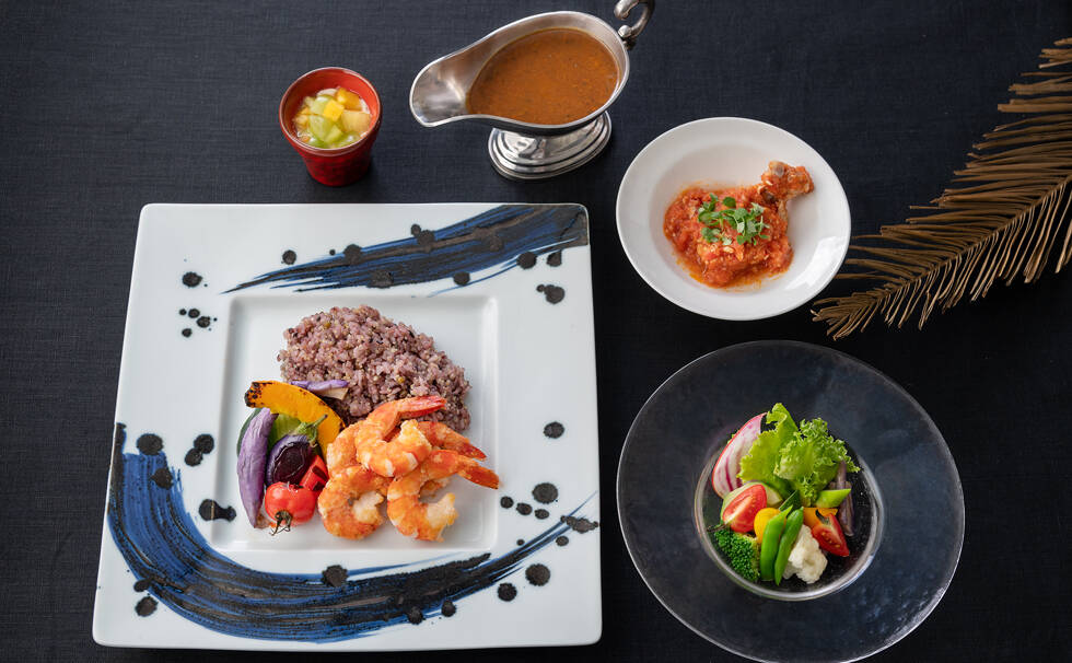 写真:リビエラ循環野菜とシュリンプカレー