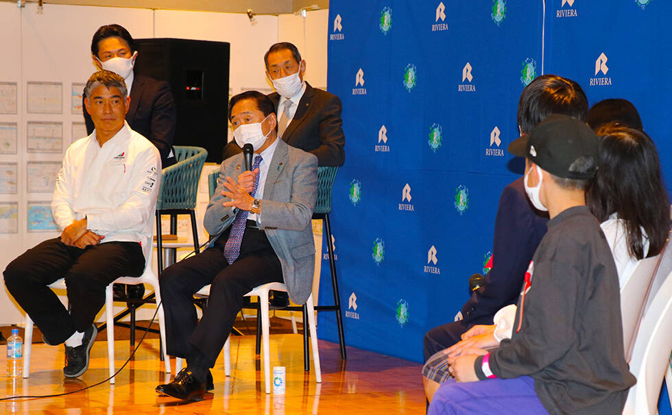 写真:講演会の様子