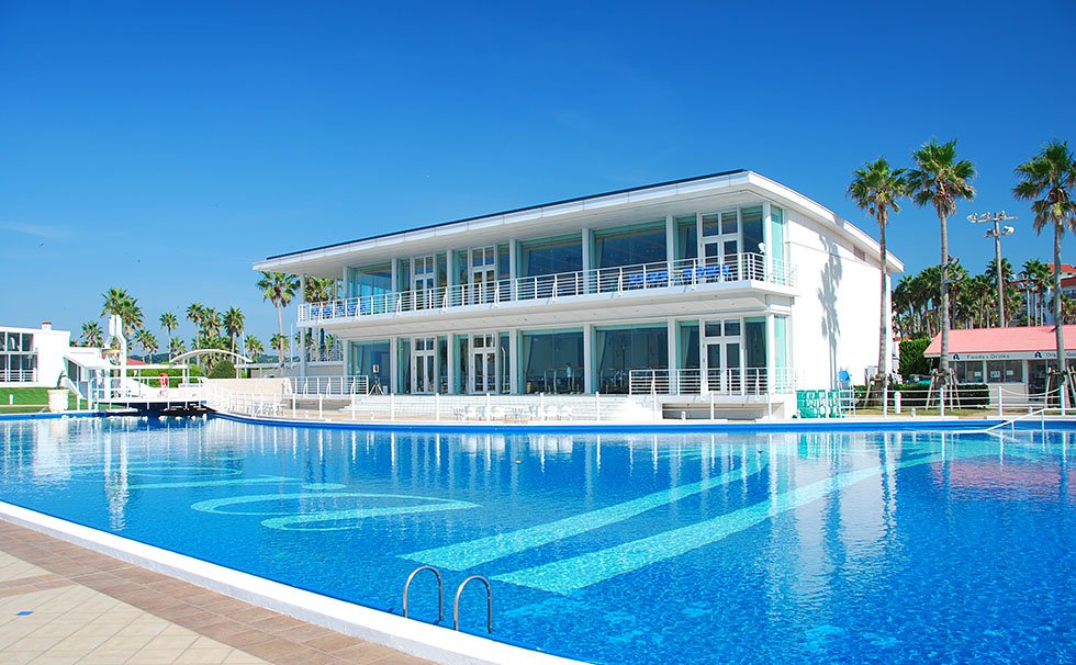 写真:プールサイド