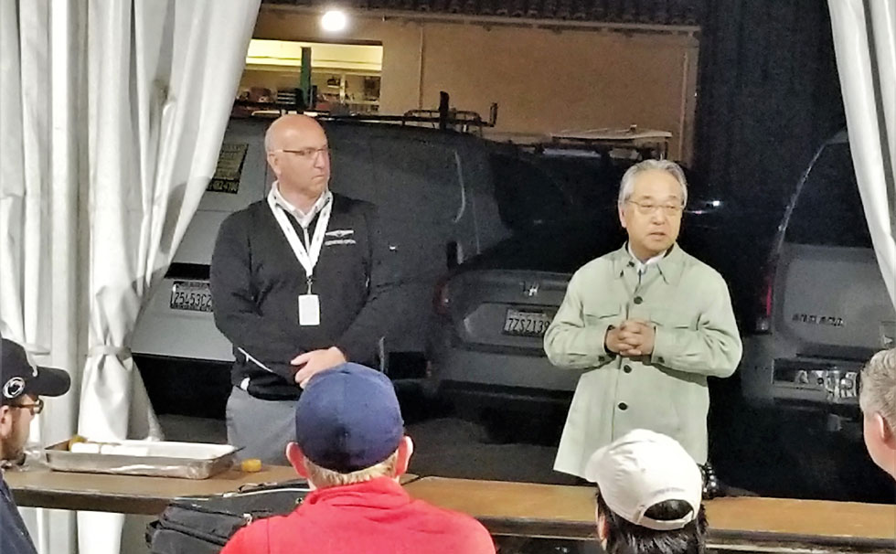 写真:メンテナンススタッフのミーティング