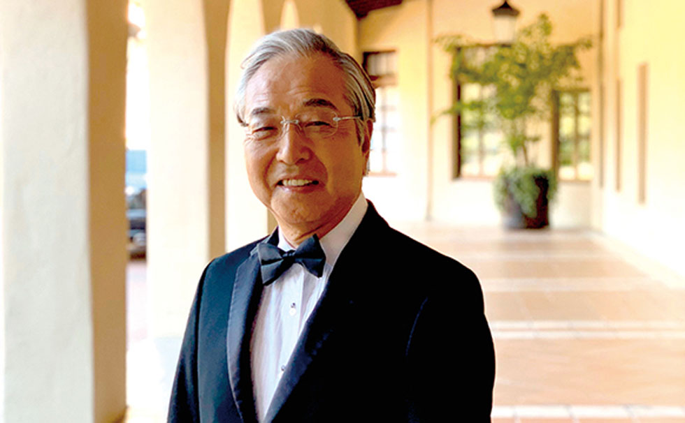 写真：株式会社リビエラホールディングス　代表取締役会長兼社長　 渡邊 曻