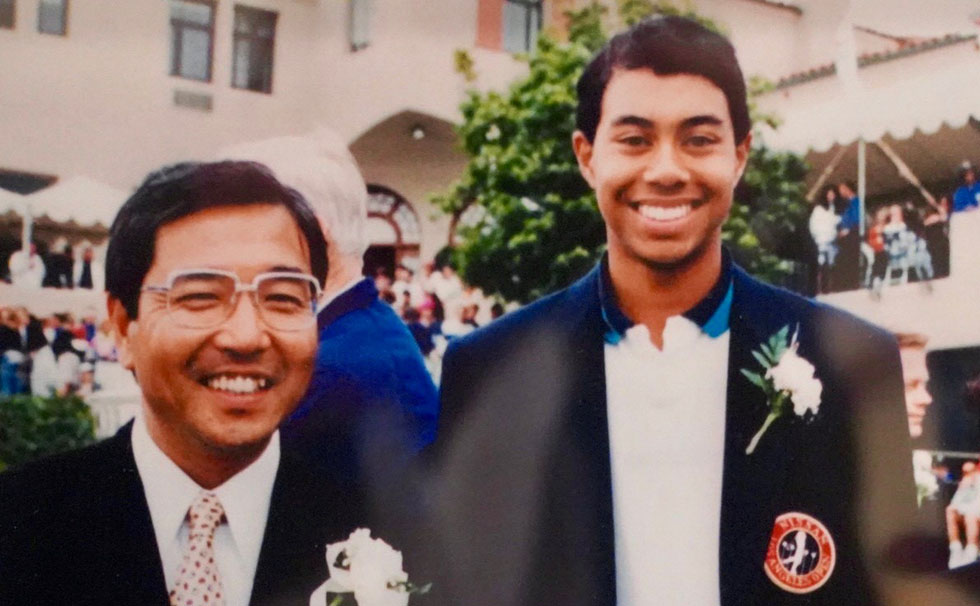 写真:タイガー・ウッズと代表 渡邊曻