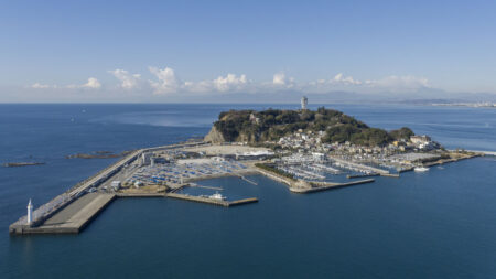 写真：湘南港（江の島）