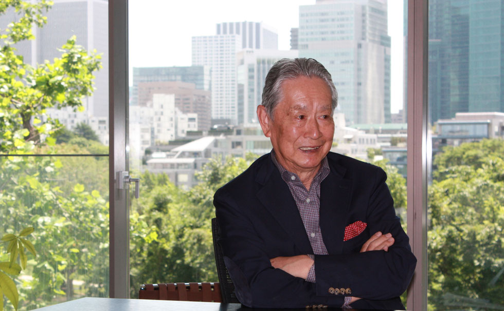 写真：出井伸之氏