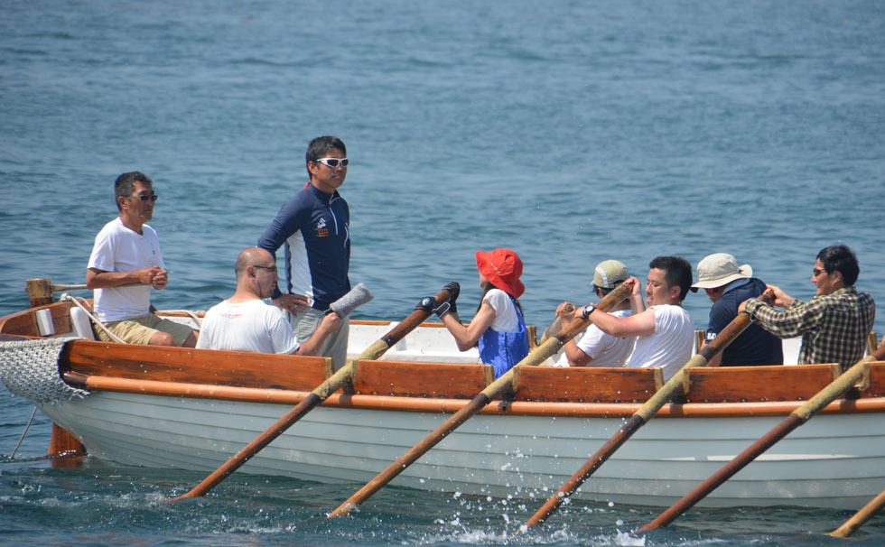 写真:漕艇技術を学ぶ