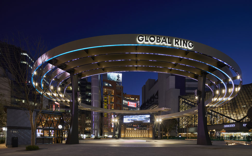 写真：野外劇場「グローバルリング」