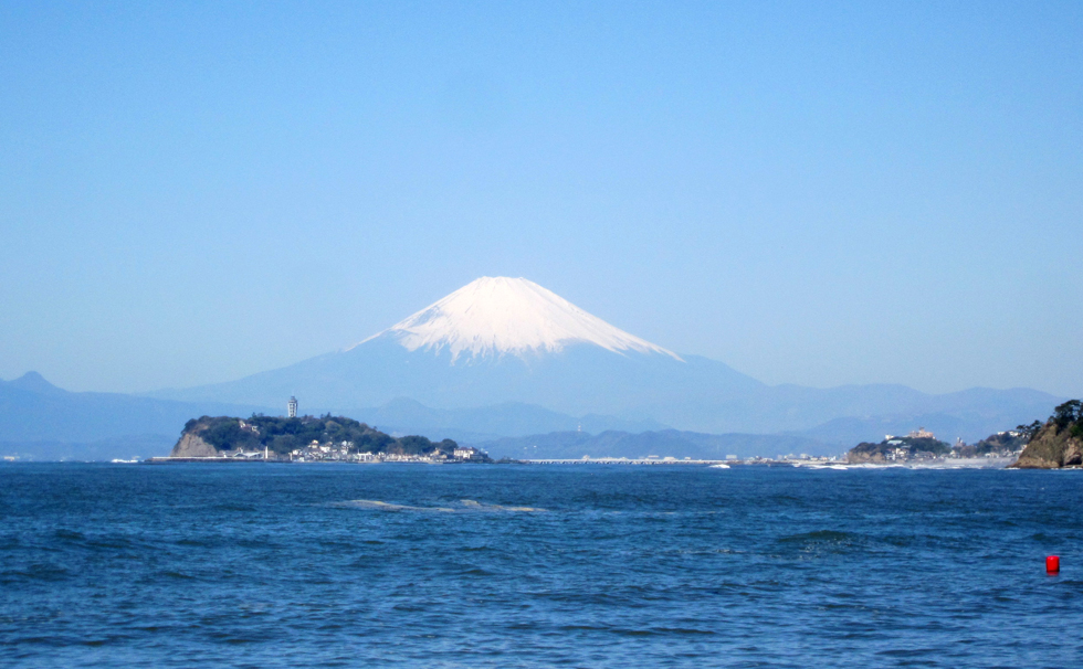 写真：相模湾と富士山