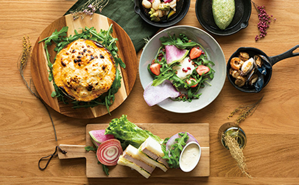 写真:レストラン 食事