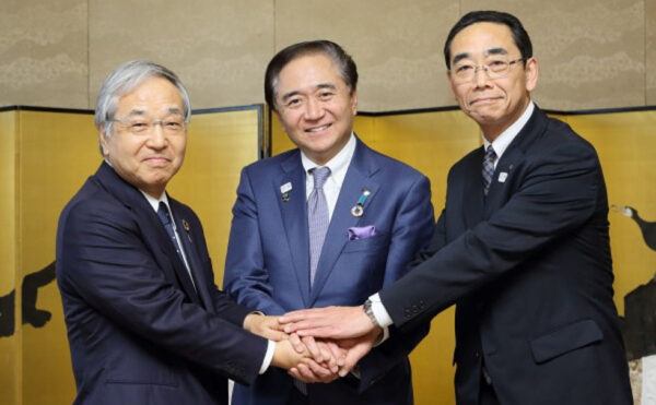 写真:リビエラ 渡邊 神奈川県 黒岩知事 (株)湘南なぎさパーク 水田社長