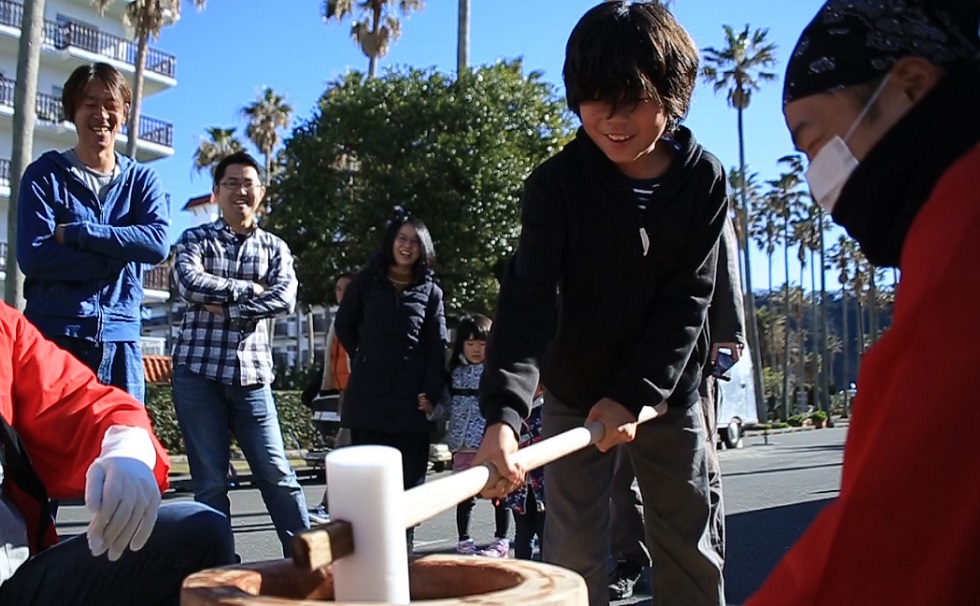 写真:おもちつき体験