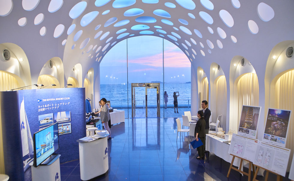 写真:商品紹介ブース