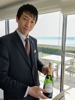 写真:リストランテAO 逗子マリーナ 支配人 田村 慎一