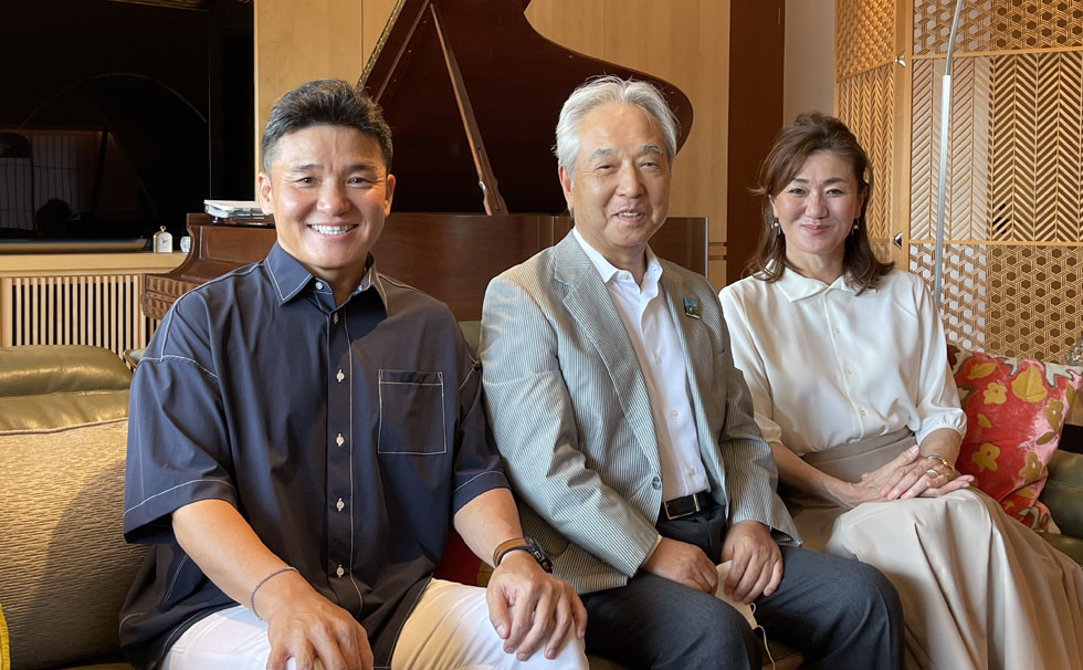 写真:三人の集合写真