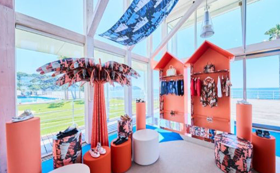 写真：フェラガモ