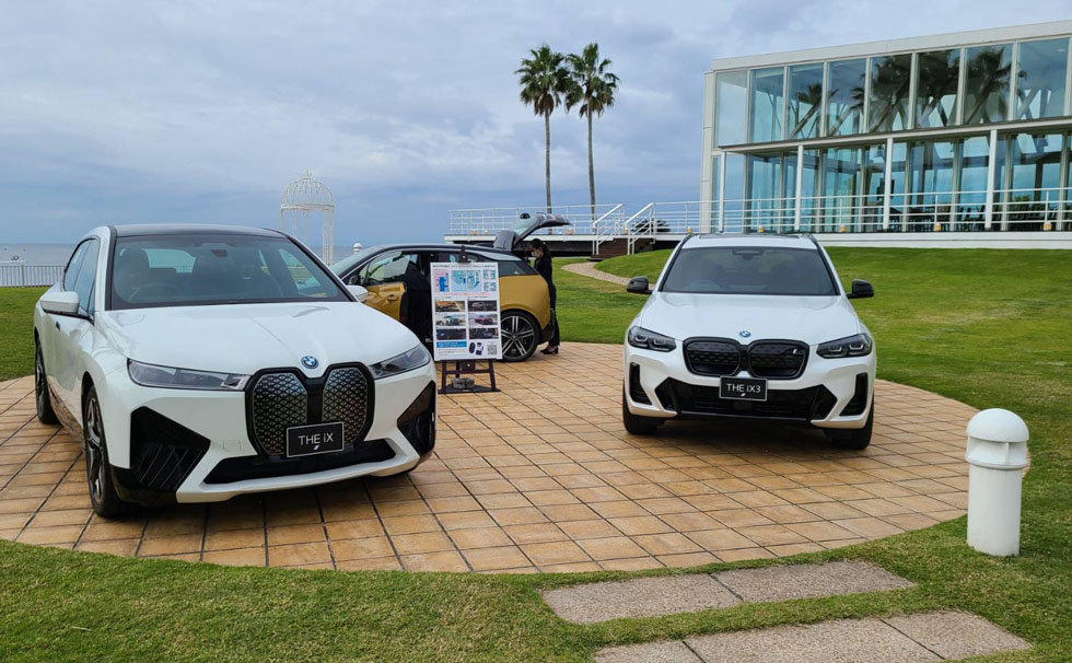 写真:「2050年カーボンニュートラル」・「2035年電動車のみ新車販売」