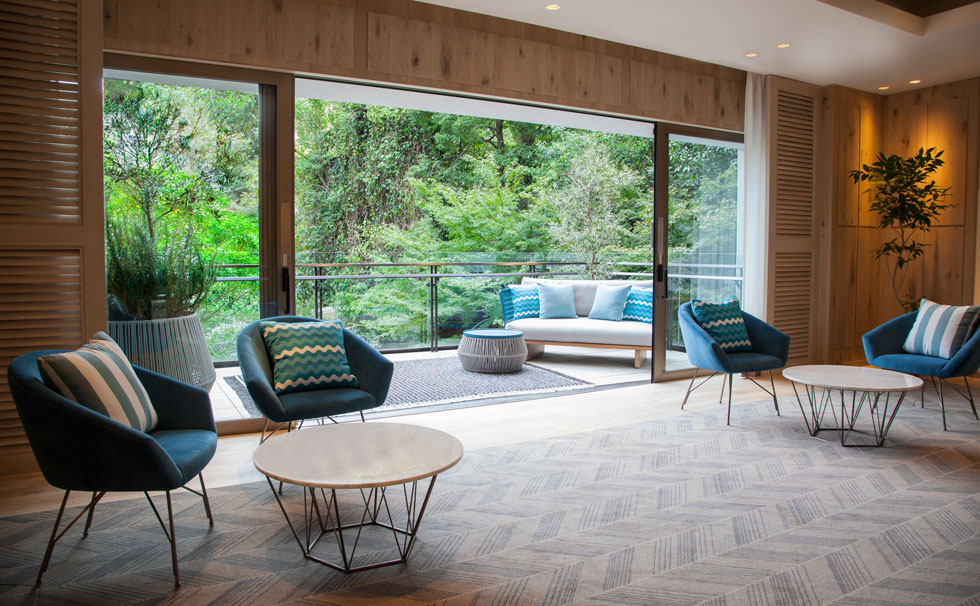 写真:バルコニー付の空間