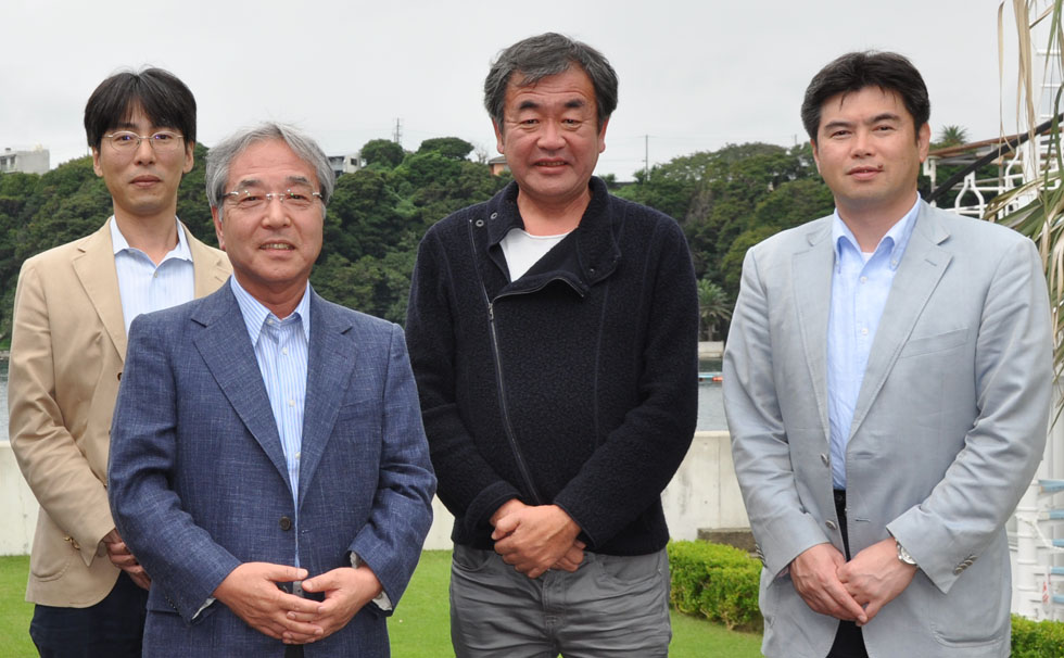 写真:代表、渡邊曻と隈研吾氏 客員研究員