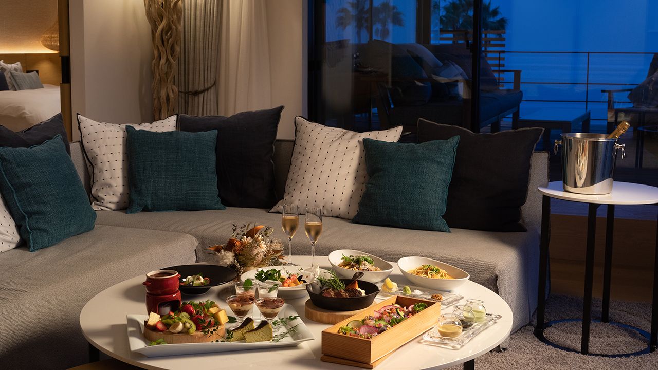 MALIBUHOTEL_roomsevice