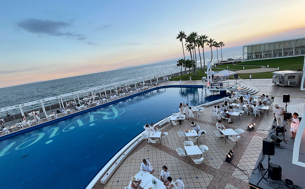 写真:ホワイトパーティー in リビエラ逗子マリーナ