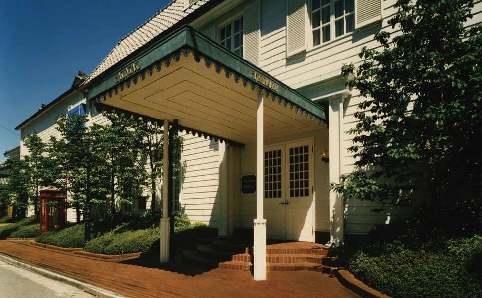 写真:リビエラを冠に屋号を変更