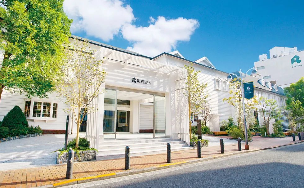 写真:木造3階建築の顔エントランス改修