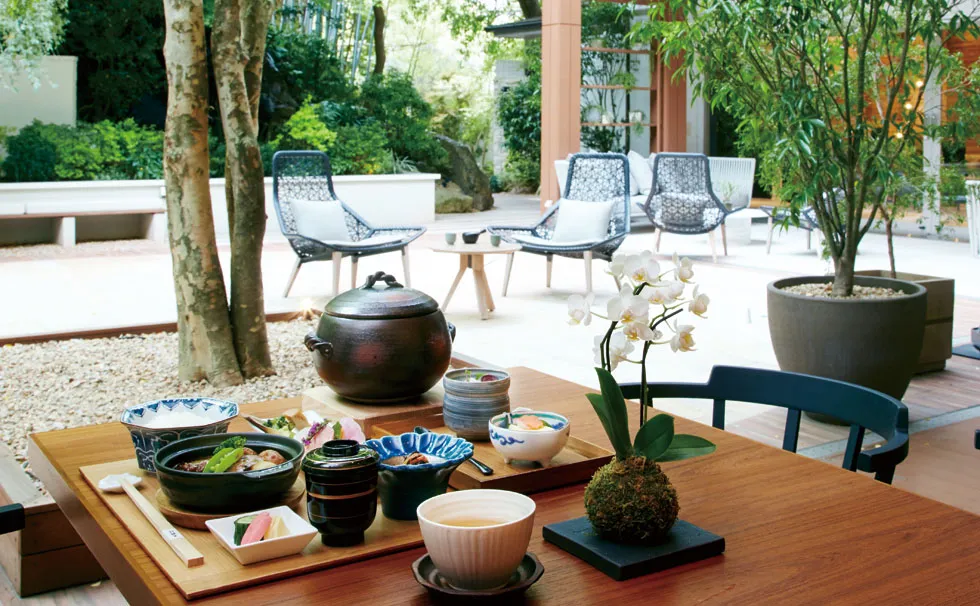 写真:「茶寮リビエラの庭」開業