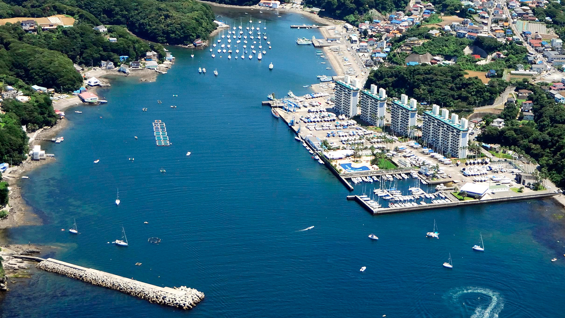 画像:リビエラシーボニアマリーナ 空撮