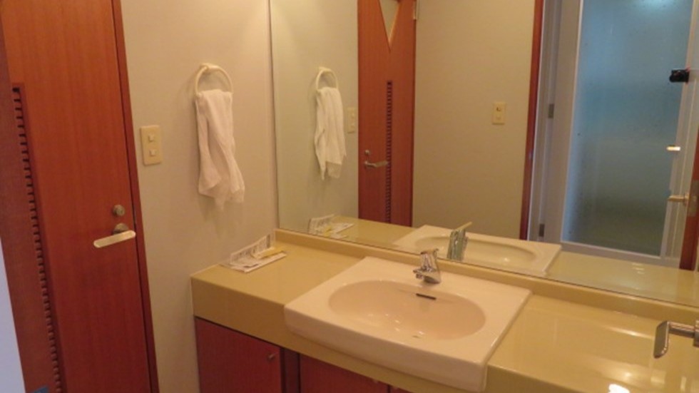 写真:逗子マリーナ本館洗面所